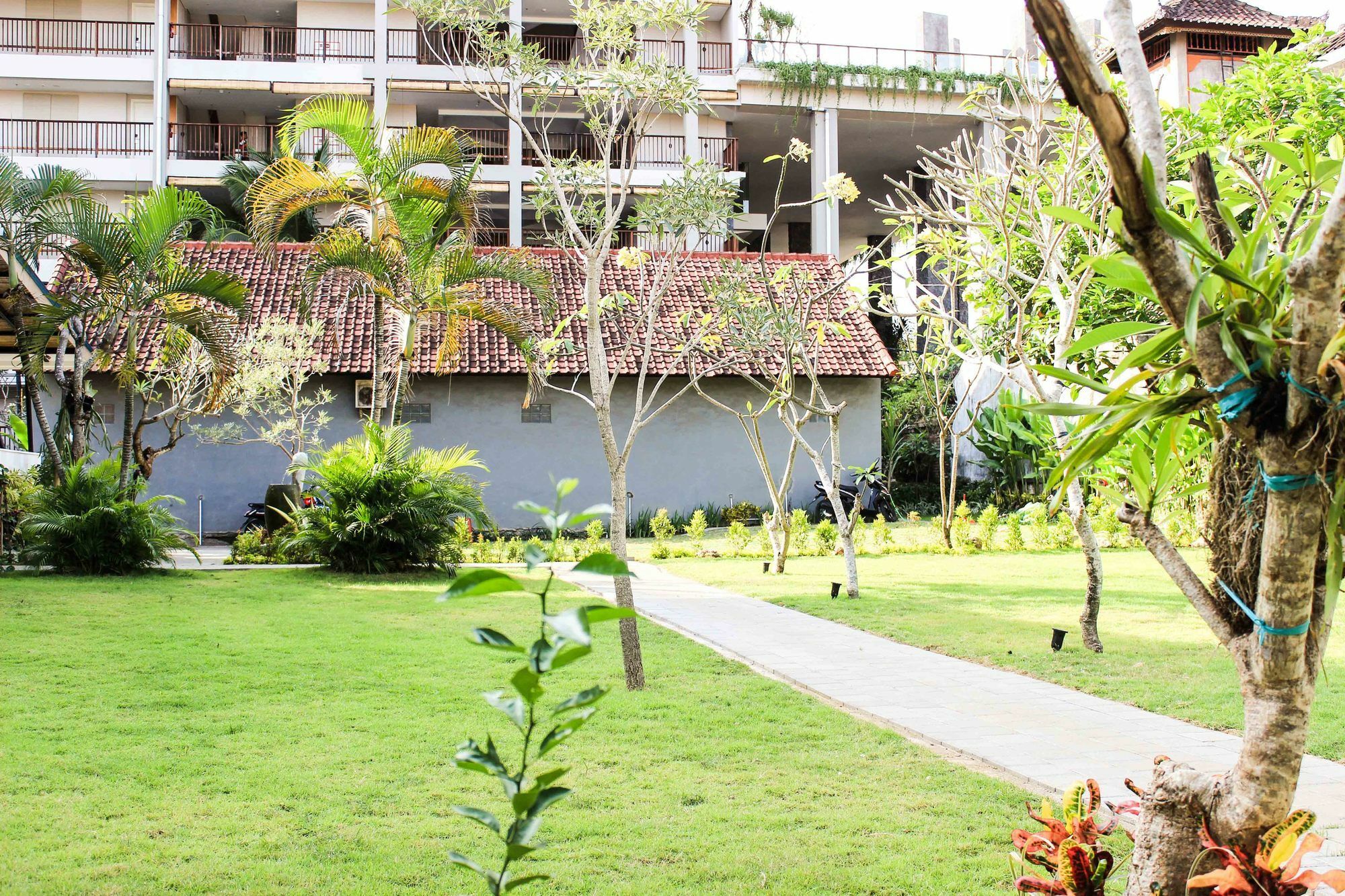 Kemuning Kuta Hotel Екстер'єр фото